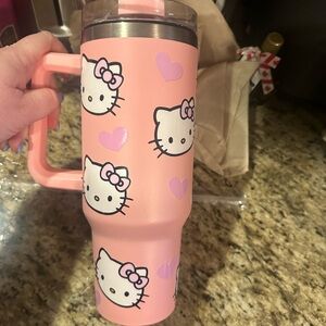 Hello kitty tumbler with handle